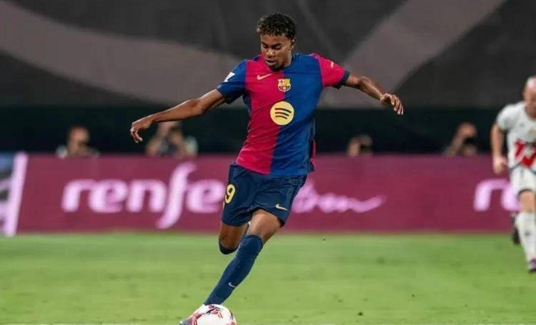 和田宇宙地毯队夺得2025新疆阿图什杯冠军，冠军奖金100万元（和田宇宙地毯队加冕2025新疆阿图什杯，揽获100万元冠军奖金）