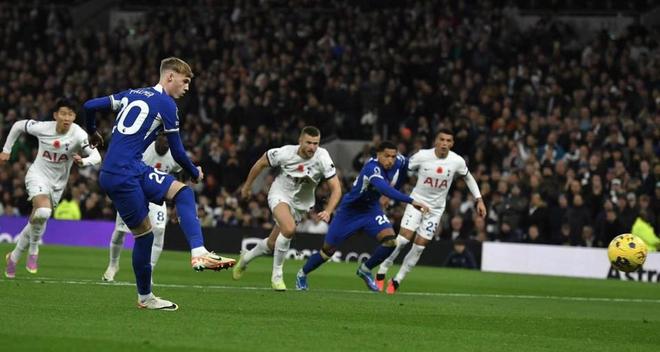 7分钟3球，姆巴佩追平萨拉赫成为欧冠历史最快戴帽球员（姆巴佩7分钟戴帽，追平萨拉赫并列欧冠历史最快）