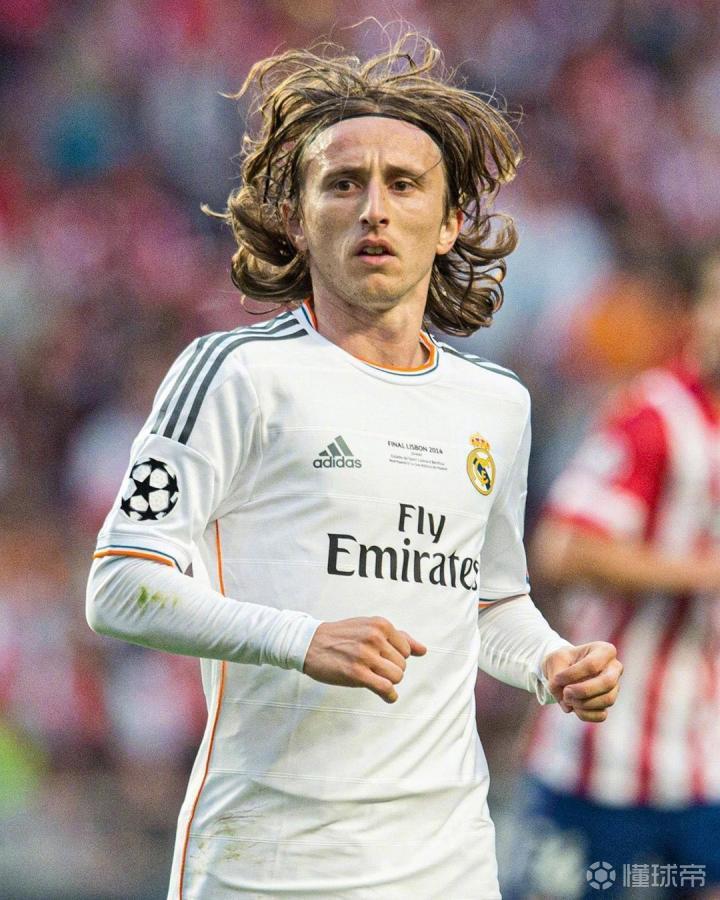 椰子：踢后卫让库普恢复信心；DV9受伤是戴维和奥蓬达的机会（椰子：改踢后卫助库普重拾信心，DV9伤停成戴维与奥蓬达良机）