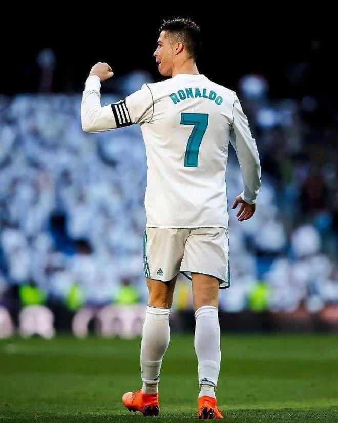 昔日弟子梅西、布斯克茨、阿尔巴美职联夺冠，恩里克表示祝贺（梅西、布斯克茨、阿尔巴问鼎美职联，恩里克送上祝贺）