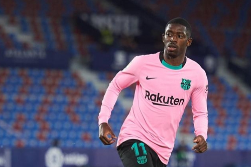 掘金约基奇豪取三双助球队连胜（约基奇三双发威，掘金延续连胜）