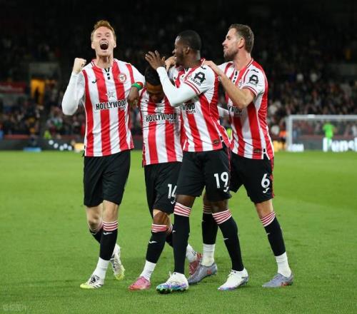 米体：泽林斯基出现轻微肌肉问题，可能不会出战比萨（米体：泽林斯基遭遇轻度肌肉不适，出战比萨成疑）